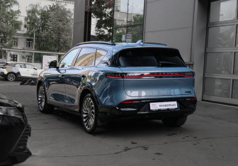 Подержанный автомобиль Voyah Free 2023 года (6 фото)