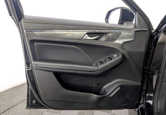 Подержанный автомобиль Haval Jolion 2023 года (19 фото)