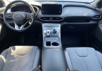 Подержанный автомобиль Hyundai Santa Fe 2022 года (11 фото)