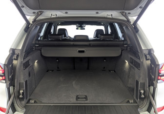 Новый BMW X5 2025 (8 фото)