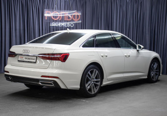 Подержанный автомобиль Audi A6 Sedan 2020 года (5 фото)