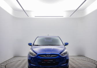Подержанный автомобиль Hyundai Solaris Hatchback 2011 года (2 фото)