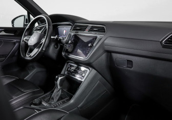 Подержанный автомобиль Volkswagen Tiguan 2021 года (9 фото)
