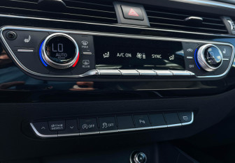 Подержанный автомобиль Audi A4 Sedan 2016 года (16 фото)