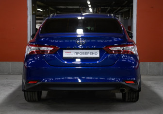 Подержанный автомобиль Toyota Camry Sedan 2021 года (6 фото)
