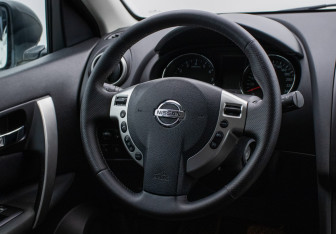 Подержанный автомобиль Nissan Qashqai 2010 года (15 фото)