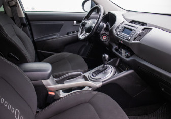 Подержанный автомобиль Kia Sportage 2015 года (9 фото)