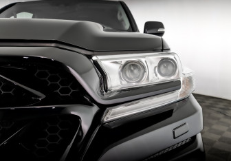 Подержанный автомобиль Toyota Land Cruiser Suv 2017 года (17 фото)