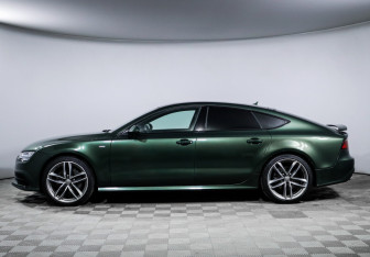 Подержанный автомобиль Audi A7 2016 года (8 фото)