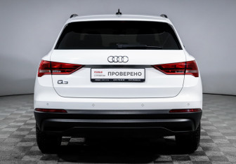 Подержанный автомобиль Audi Q3 2020 года (6 фото)