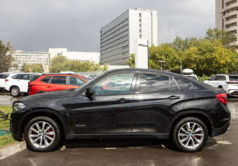 Подержанный автомобиль BMW X6 2017 года (6 фото)