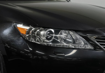 Подержанный автомобиль Lexus ES 2013 года (19 фото)