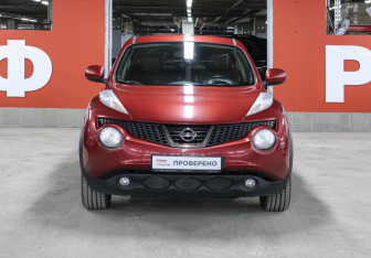 Подержанный автомобиль Nissan Juke 2012 года (2 фото)