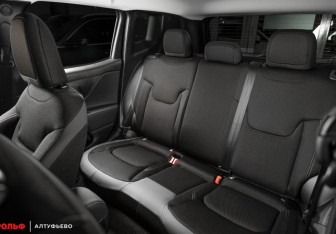 Новый Jeep Renegade 2025 (15 фото)