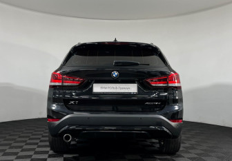 Подержанный автомобиль BMW X1 2020 года (4 фото)
