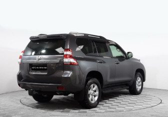 Подержанный автомобиль Toyota Land Cruiser Prado 2014 года (3 фото)
