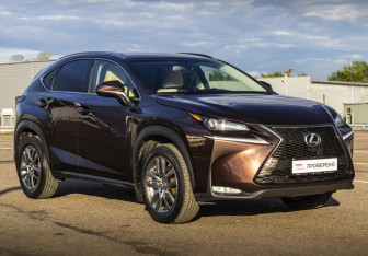Подержанный автомобиль Lexus NX 2017 года (3 фото)