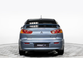 Подержанный автомобиль Mitsubishi Lancer Sedan 2007 года (6 фото)