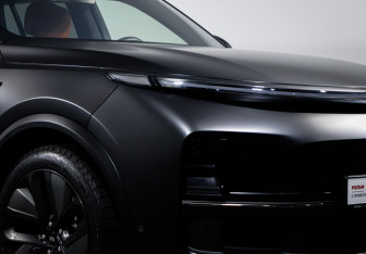 Подержанный автомобиль LiXiang L9 2023 года (16 фото)