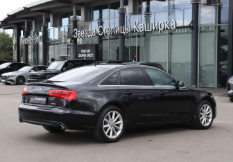 Подержанный автомобиль Audi A6 Sedan 2014 года (5 фото)