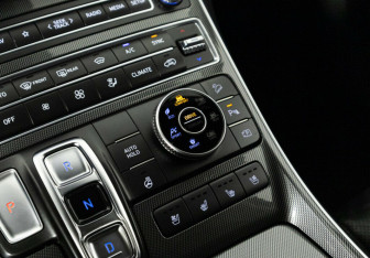 Подержанный автомобиль Hyundai Santa Fe 2022 года (14 фото)