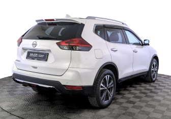 Подержанный автомобиль Nissan X-Trail 2019 года (5 фото)