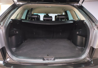 Подержанный автомобиль Mazda CX-7 2010 года (14 фото)