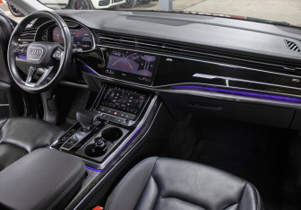 Подержанный автомобиль Audi Q8 2019 года (11 фото)