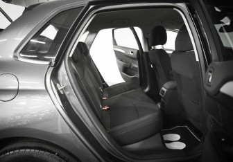 Подержанный автомобиль Citroen C4 Hatchback 2013 года (14 фото)