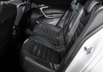 Подержанный автомобиль Opel Insignia Sedan 2014 года (10 фото)