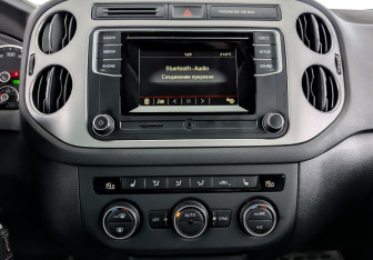 Подержанный автомобиль Volkswagen Tiguan 2016 года (15 фото)