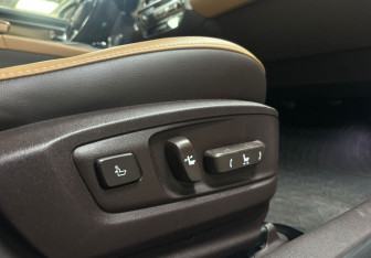 Подержанный автомобиль Lexus ES 2016 года (21 фото)