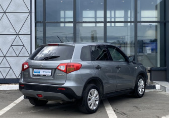 Подержанный автомобиль Suzuki Vitara 2015 года (5 фото)