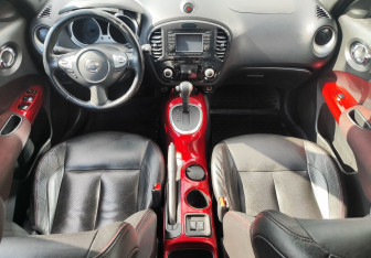 Подержанный автомобиль Nissan Juke 2011 года (10 фото)