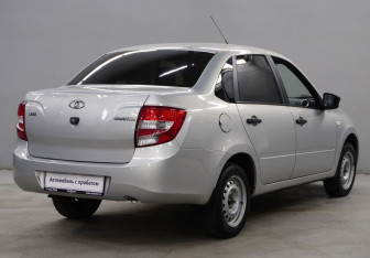 Подержанный автомобиль LADA (ВАЗ) Granta Sedan 2018 года (7 фото)