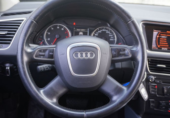 Подержанный автомобиль Audi Q5 2011 года (14 фото)