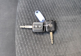 Подержанный автомобиль Nissan X-Trail 2012 года (16 фото)