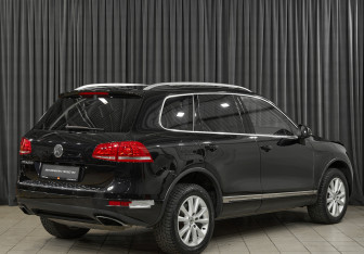 Подержанный автомобиль Volkswagen Touareg 2013 года (4 фото)