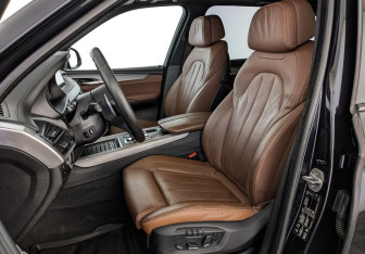 Подержанный автомобиль BMW X5 2017 года (20 фото)