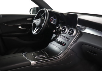 Подержанный автомобиль Mercedes-Benz GLC Coupe 2021 года (9 фото)