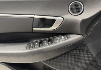 Подержанный автомобиль Hyundai Sonata 2020 года (18 фото)