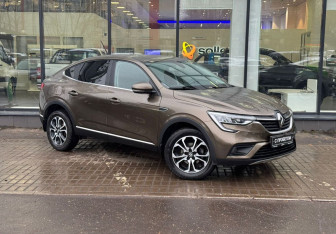 Подержанный автомобиль Renault Arkana 2019 года (3 фото)