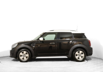 Подержанный автомобиль MINI Countryman 2020 года (8 фото)