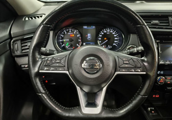 Подержанный автомобиль Nissan X-Trail 2020 года (12 фото)