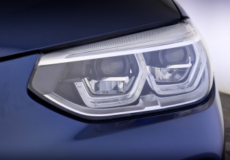 Подержанный автомобиль BMW X4 2021 года (17 фото)