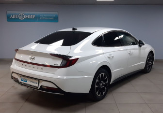 Подержанный автомобиль Hyundai Sonata 2020 года (5 фото)