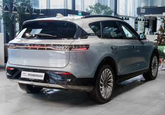 Подержанный автомобиль Voyah Free 2022 года (4 фото)