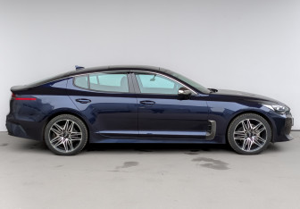 Подержанный автомобиль Kia Stinger 2021 года (4 фото)