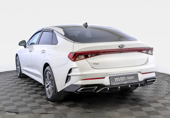 Подержанный автомобиль Kia K5 2020 года (7 фото)