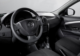 Подержанный автомобиль Nissan Almera Sedan 2014 года (14 фото)